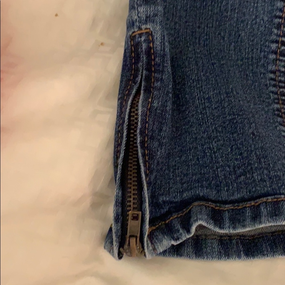 Jeans - Picture 3 of 3